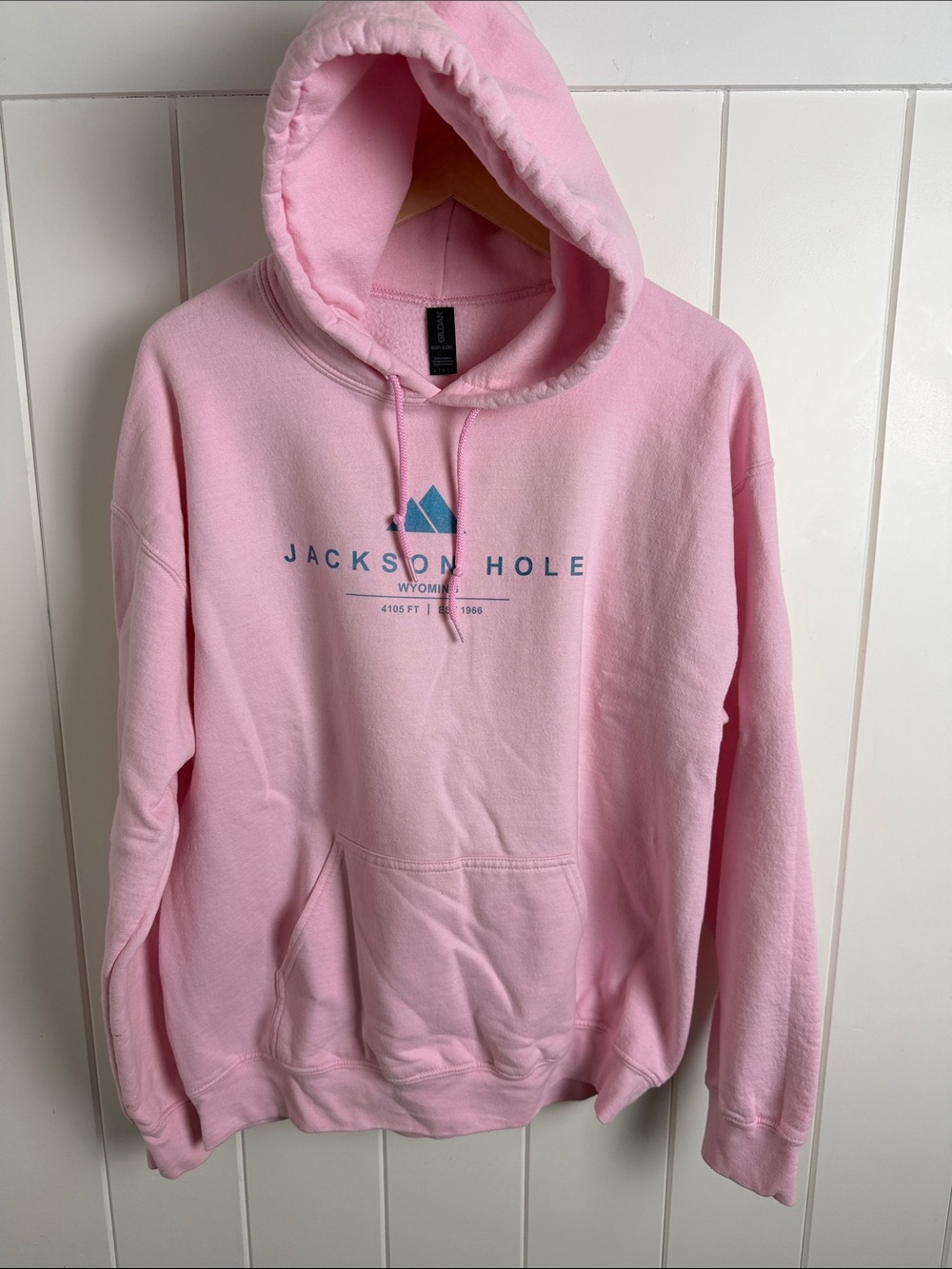 Gildan Men's Pink Crewneck Hoodie with Jackson Hole Logo - Men's Large